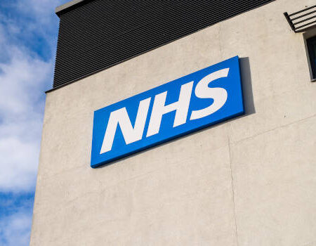 L’NHS risponde alla forte richiesta di supporto con la nuova clinica di Sheffield